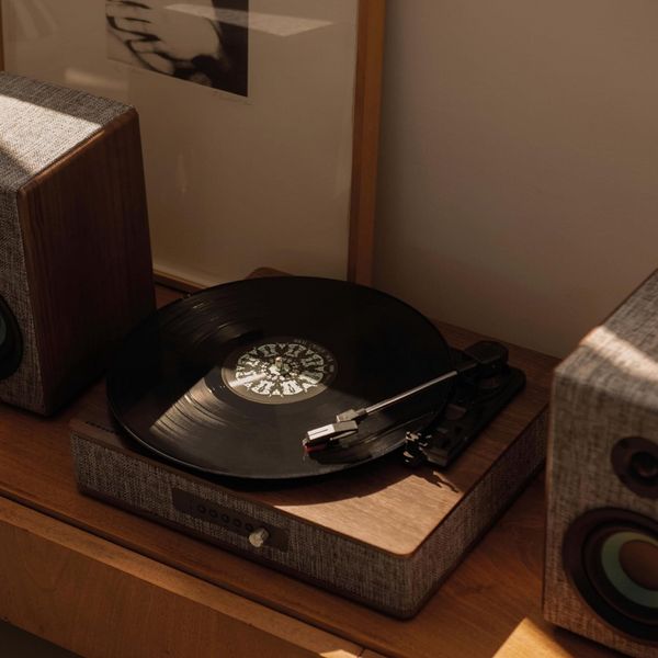 Aria Shelf System